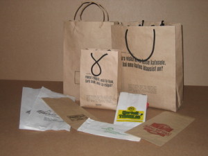 Popieriniai maišeliai su ženklu 